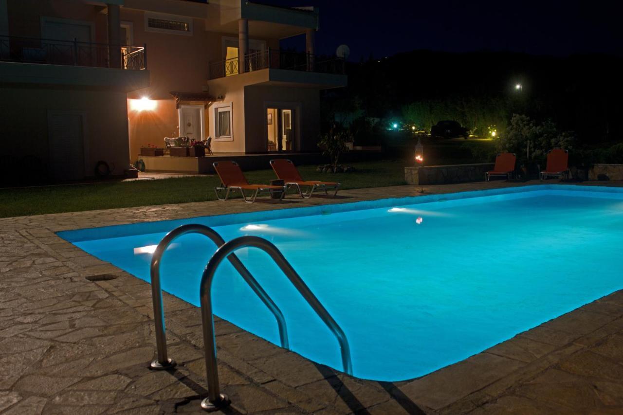 Brina'S Luxury Apartments Agioi Apostoloi  Ngoại thất bức ảnh